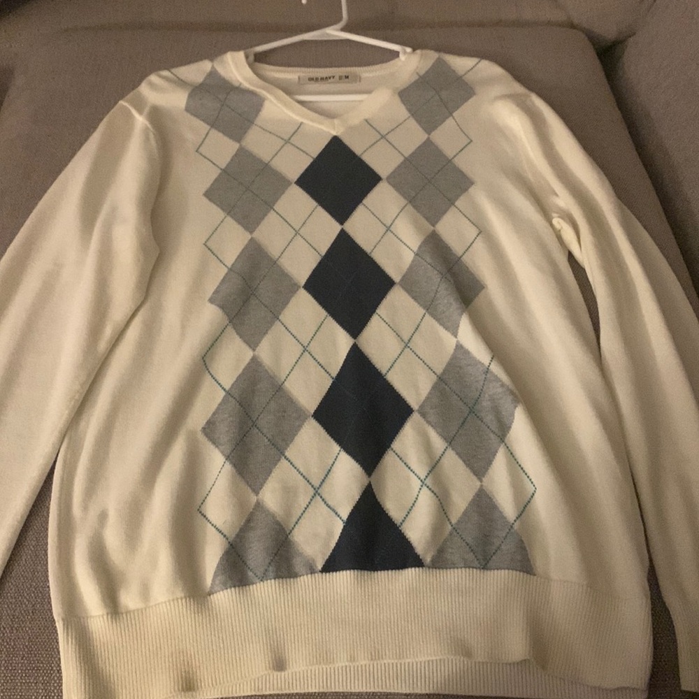 Old Navy Men’s Medium creme V-neck argyle sweater